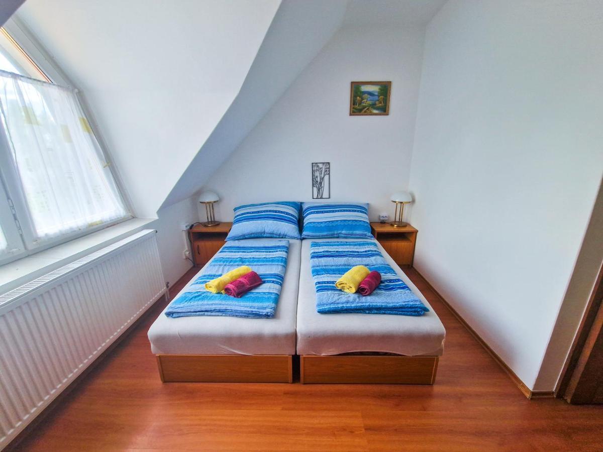 Weinberger Vendeghaz Hotell Zamárdi Exteriör bild