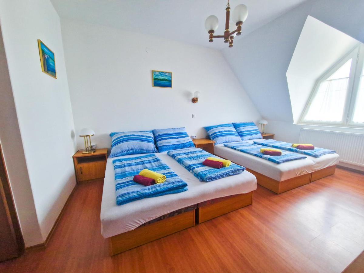 Weinberger Vendeghaz Hotell Zamárdi Exteriör bild