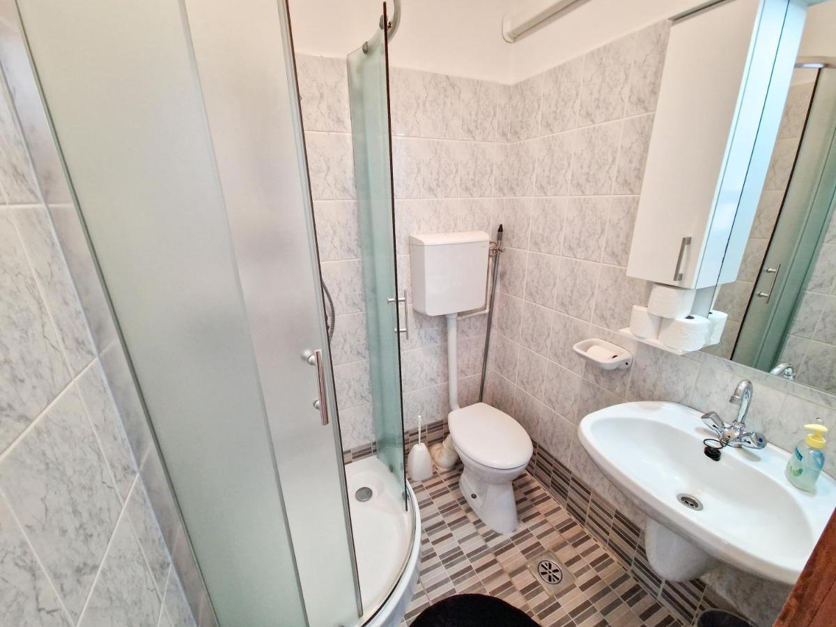 Weinberger Vendeghaz Hotell Zamárdi Exteriör bild