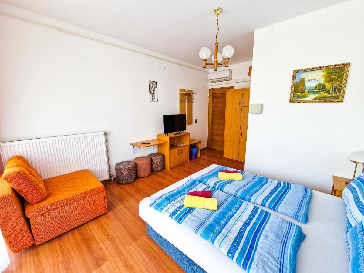 Weinberger Vendeghaz Hotell Zamárdi Exteriör bild