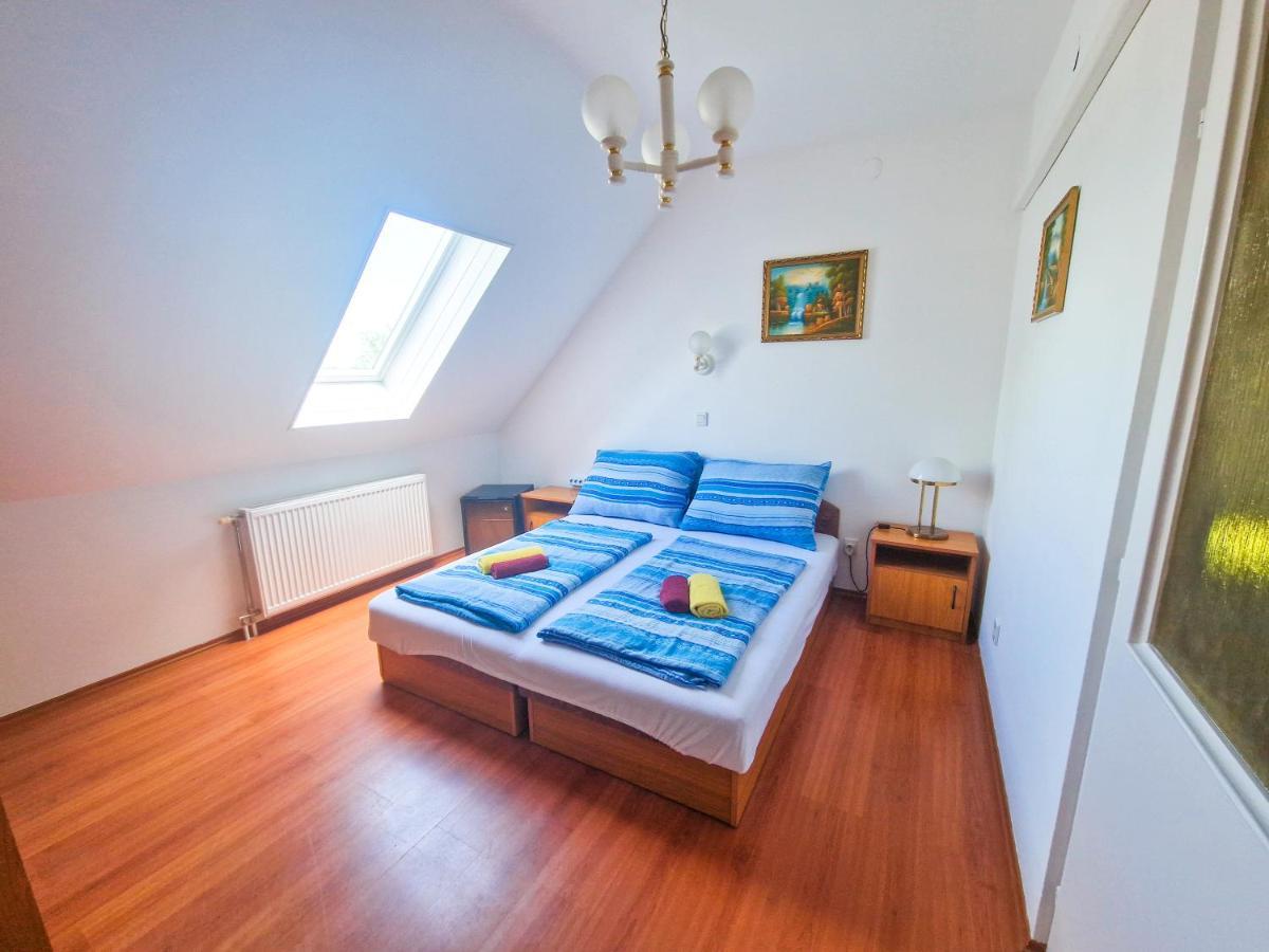 Weinberger Vendeghaz Hotell Zamárdi Exteriör bild