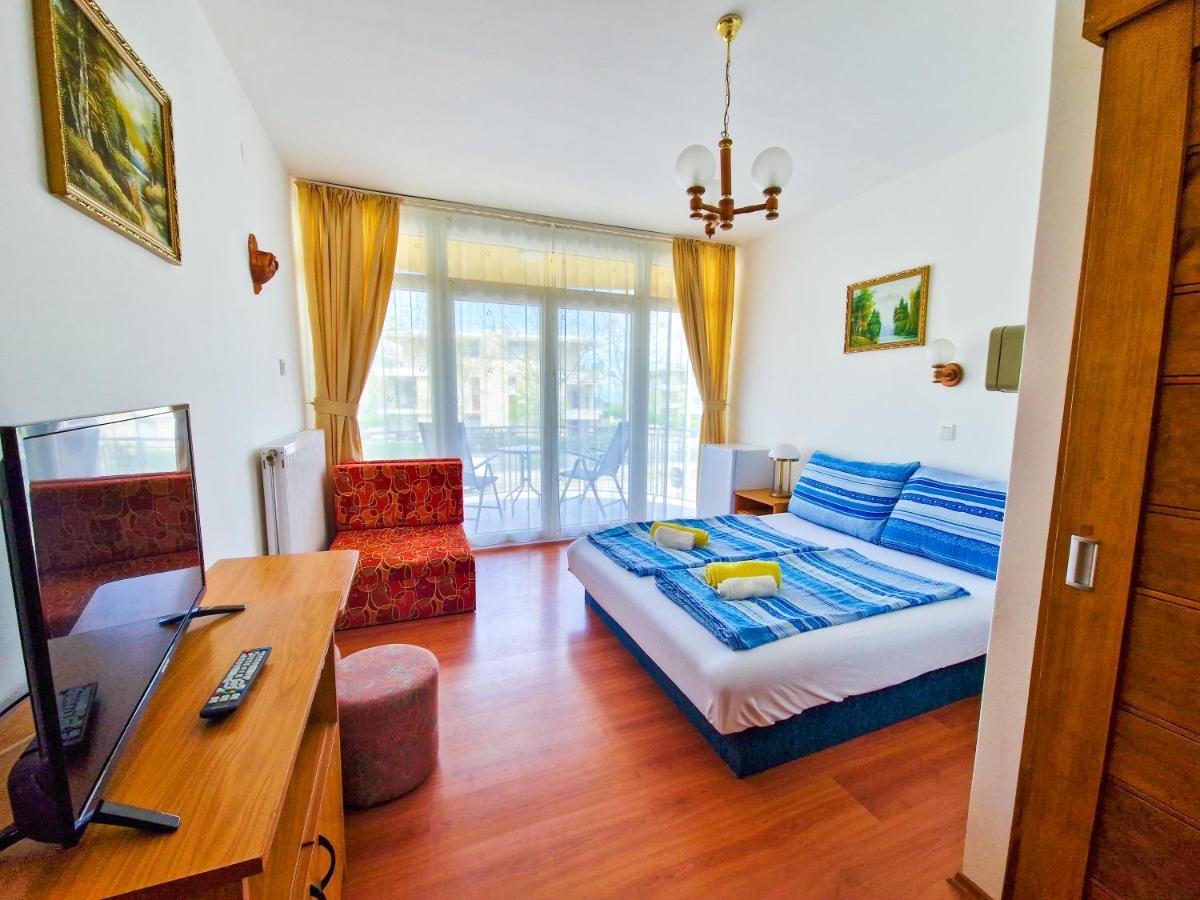 Weinberger Vendeghaz Hotell Zamárdi Exteriör bild