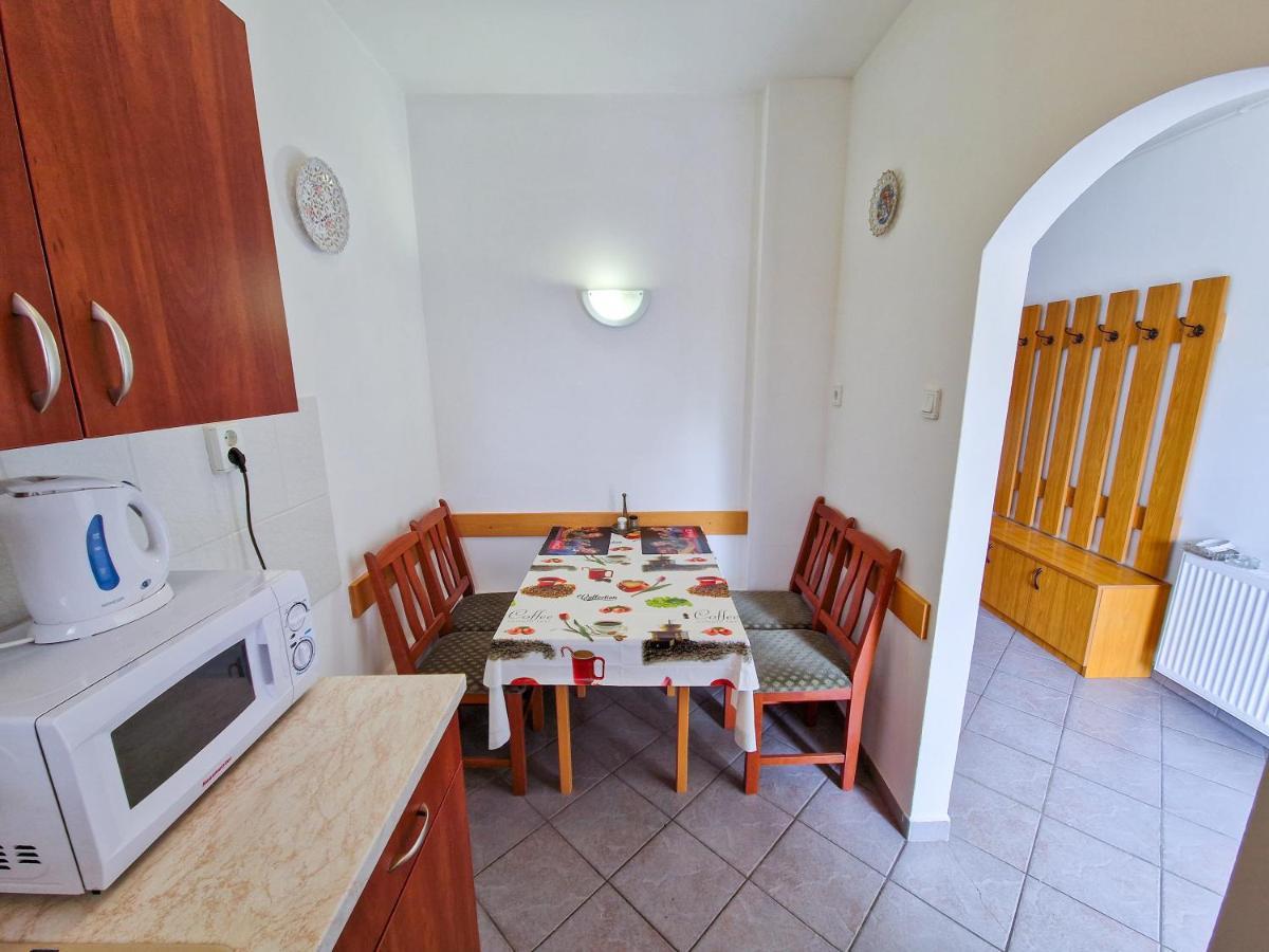 Weinberger Vendeghaz Hotell Zamárdi Exteriör bild
