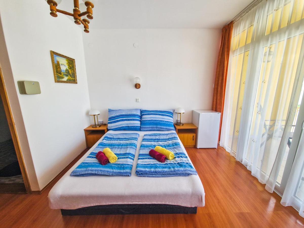 Weinberger Vendeghaz Hotell Zamárdi Exteriör bild