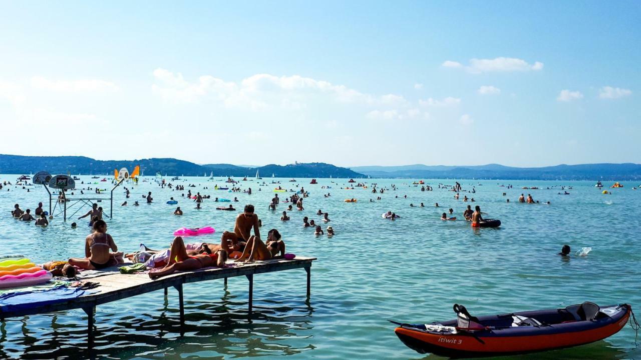 Weinberger Vendeghaz Hotell Zamárdi Exteriör bild